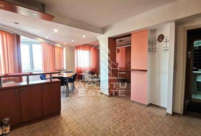 Apartament cu 5 camere decomandat, mobilat în Fabric