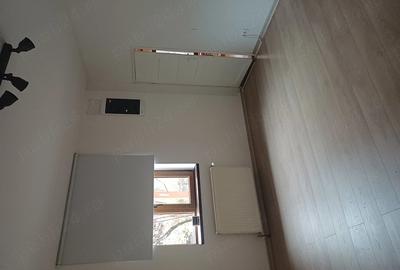 Casă cu 3 camere cu Teren 300 Mp în Elisabetin