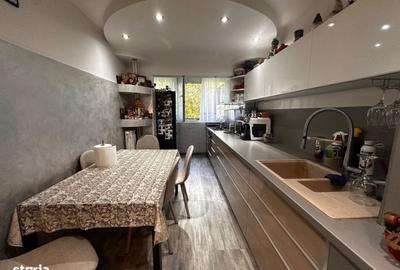 Apartament cu 3 camere decomandat în Central