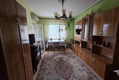 Apartament cu 2 camere decomandat în Dacia
