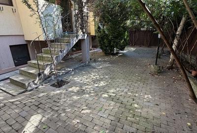 Casă cu 4 camere în Bucium