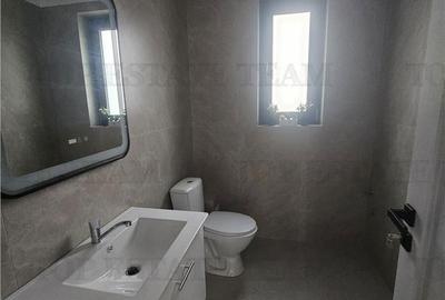 Casă cu 4 camere cu Canalizare în Drumul Taberei - 4