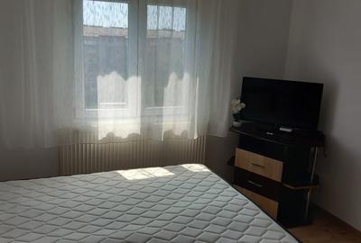 Apartament cu 2 camere decomandat în Ostroveni