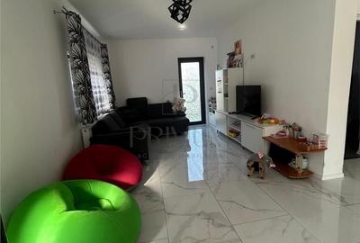 Casă cu 3 camere cu Teren 300 Mp în Sânmihaiu Român