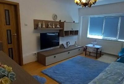 Apartament cu 3 camere decomandat în Casa de Cultură - 10