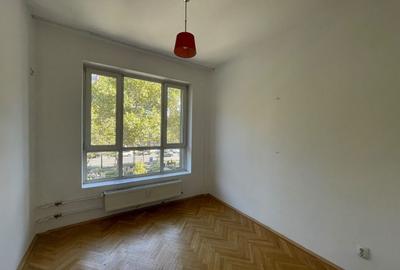 Apartament cu 3 camere decomandat în Universitate