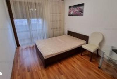 Apartament cu 3 camere decomandat în Victoriei