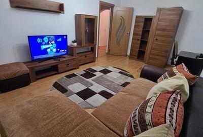 Apartament cu 3 camere decomandat în Tineretului