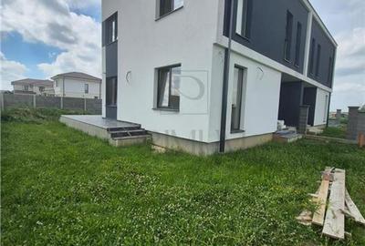 Duplex cu 4 camere cu Canalizare în Urseni - 7