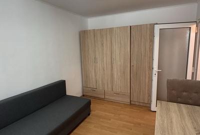 Garsonieră decomandată în UTA - 4