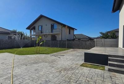 Casă cu 4 camere în Clinceni