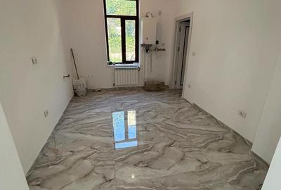 Spațiu comercial, de 55 mp, în Central - 5
