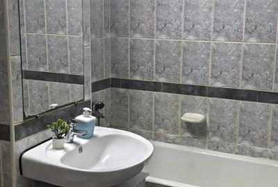 Apartament cu 3 camere decomandat în Torontalului