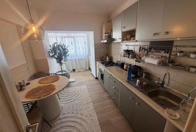 Apartament cu 3 camere decomandat în Brăilei