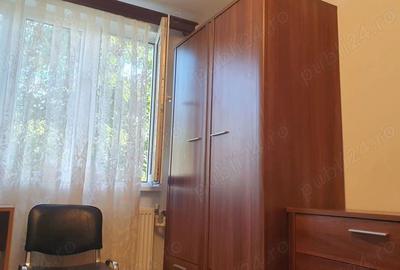 Garsonieră decomandată în Titan