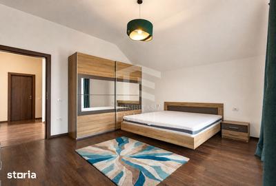 Casă cu 5 camere cu Teren 2390 Mp în Săcălaz