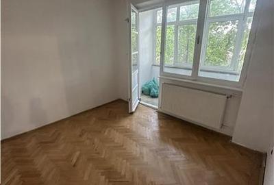 Apartament cu 2 camere semidecomandat în Tipografilor