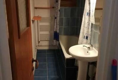 Garsonieră decomandată în Răcădău