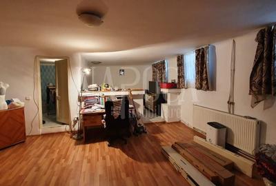 Apartament cu 2 camere semidecomandat în Central - 1