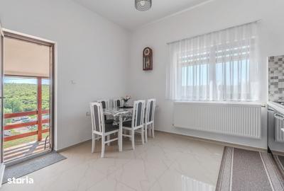 Casă cu 4 camere în Central