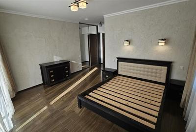 Apartament cu 4 camere semidecomandat, mobilat în Plopilor - 17