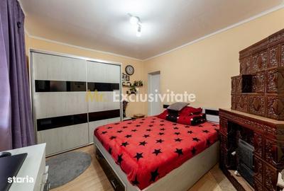 Casă cu 4 camere în Izvorani
