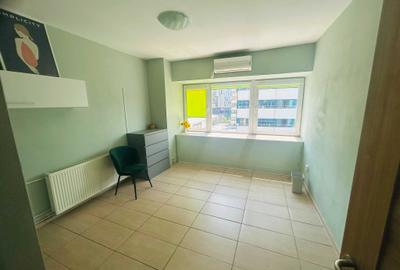 Spațiu comercial, de 22 mp, în Central - 3