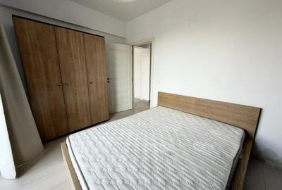 Apartament cu 3 camere semidecomandat în Romană