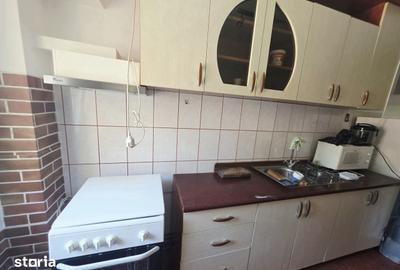 Apartament cu 2 camere decomandat în Tractorul - 11