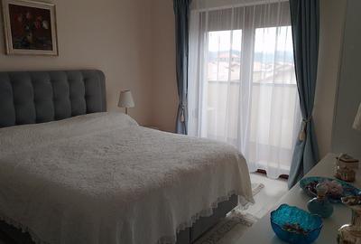 Apartament cu 3 camere decomandat în Vest