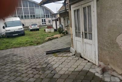 Casă cu 3 camere în Central - 1