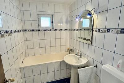 Apartament cu 2 camere semidecomandat în Văcăresti