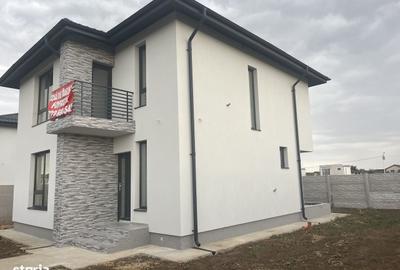 Casă cu 4 camere cu Teren 352 Mp în Berceni
