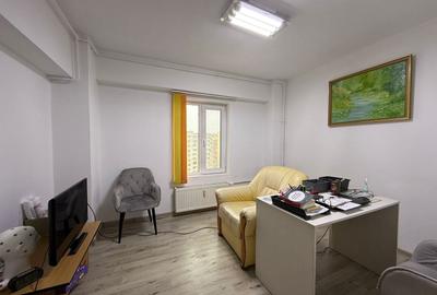 Apartament cu 3 camere decomandat în Calea Călărașilor - 2
