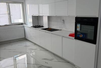 Apartament cu 3 camere în Florești