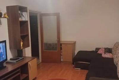 Apartament cu 2 camere decomandat, mobilat în Rahova