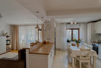 Apartament cu 4 camere semidecomandat, mobilat în Mărăști