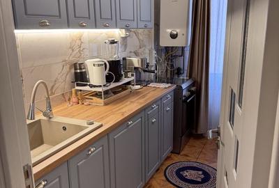 Apartament cu 4 camere decomandat în Tudor