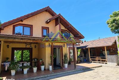 Casă cu 4 camere în Central - 17