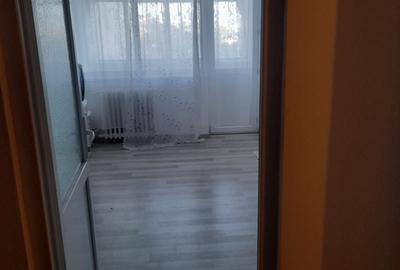 Garsonieră decomandată în Scutaru