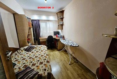 Apartament cu 4 camere decomandat în E3