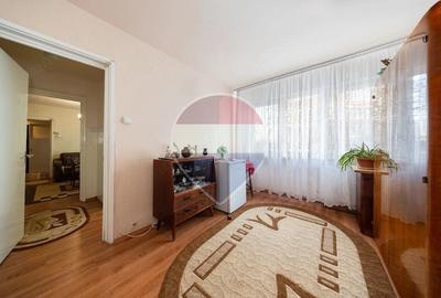 Apartament cu 2 camere semidecomandat în Gemenii