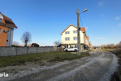 Casă cu 10 camere cu Teren 300 Mp în Sânmartin - 5