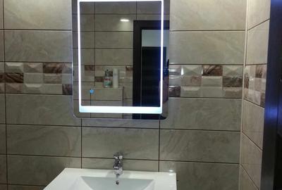 Casă cu 5 camere cu Teren 336 Mp în Central
