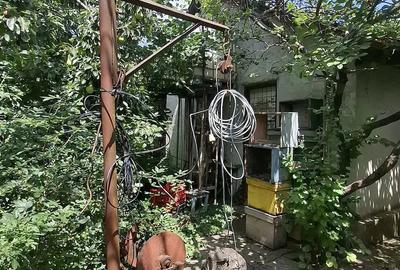 Casă cu Teren 1040 Mp în Floroaica
