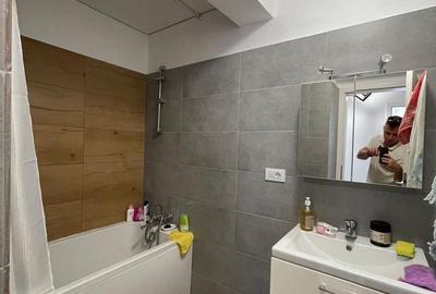 Apartament cu 2 camere decomandat în Bârnova