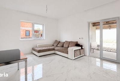 Casă cu 4 camere cu Teren 528 Mp în Sânmihaiu Român