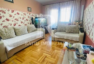 Apartament cu 3 camere decomandat, mobilat în Lotus