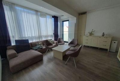 Apartament cu 3 camere decomandat, mobilat în Titan