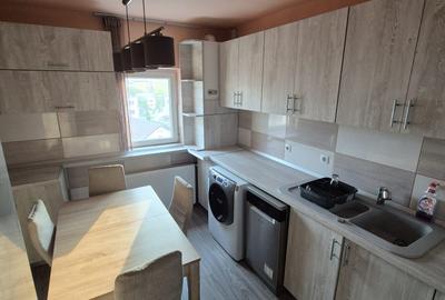 Apartament cu 3 camere decomandat în Central - 2